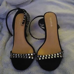 Open toe Torrid black shoes size 9, @ 3" heels